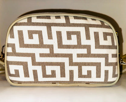 Beige Opulence Ari Giorgio Handbag / Clutch