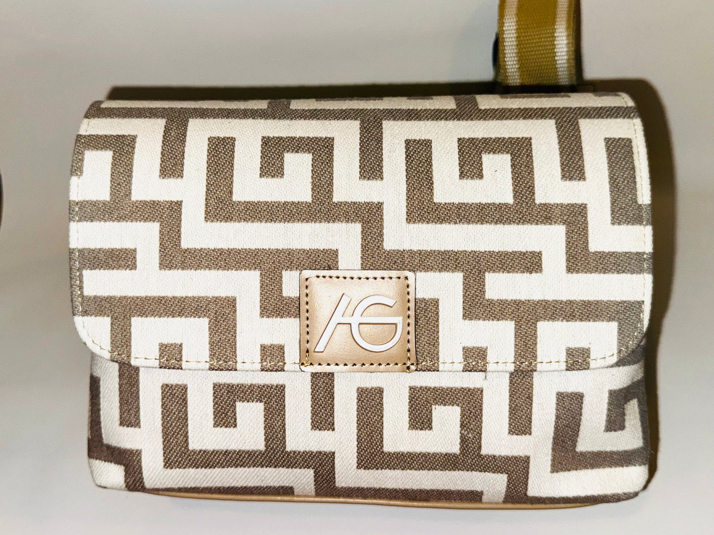 Athena Beige By Ari Giorgio Greece Handbag