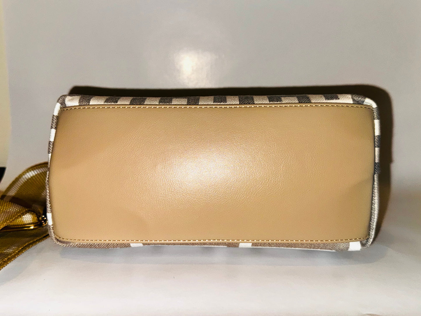 Athena Beige By Ari Giorgio Greece Handbag