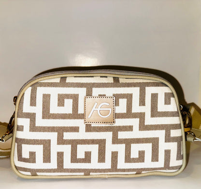 Beige Opulence Ari Giorgio Handbag / Clutch