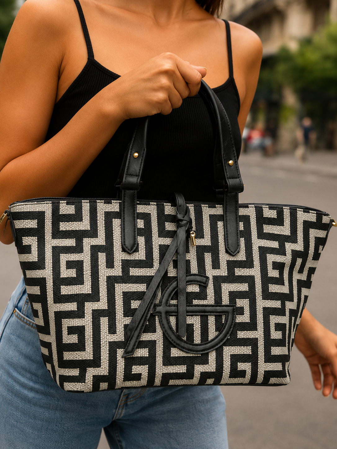 Ari Giorgio Olympia Key Tote – Black & Stone