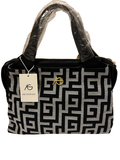Malama carry all handbag by Ari Giorgio Greece