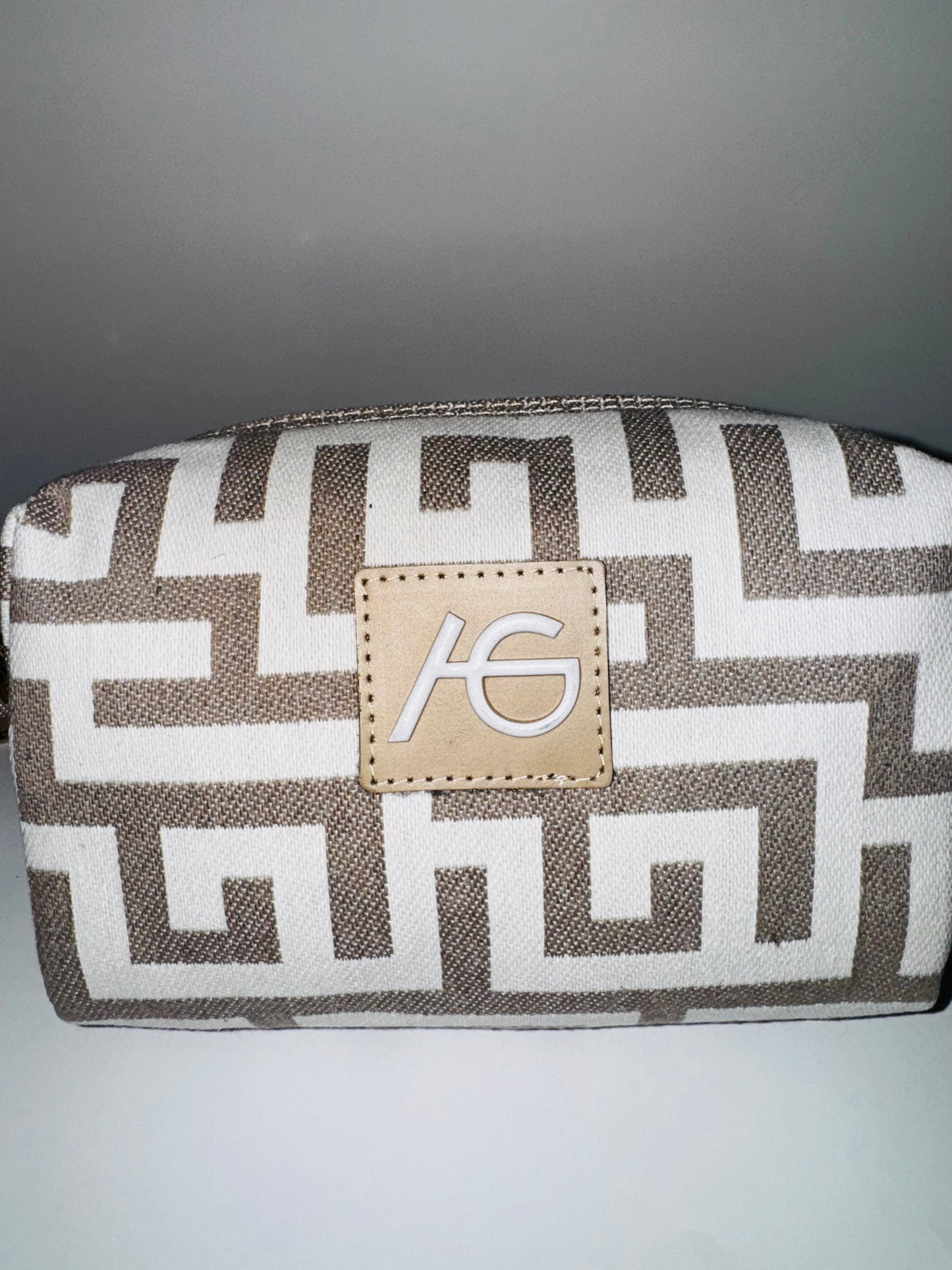 Myko Camera Bag Ari Giorgio Greek Key Beige Handbag