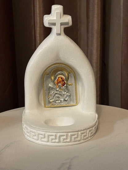 Meander Altar with baby jesus and mother Mary Eikon installed